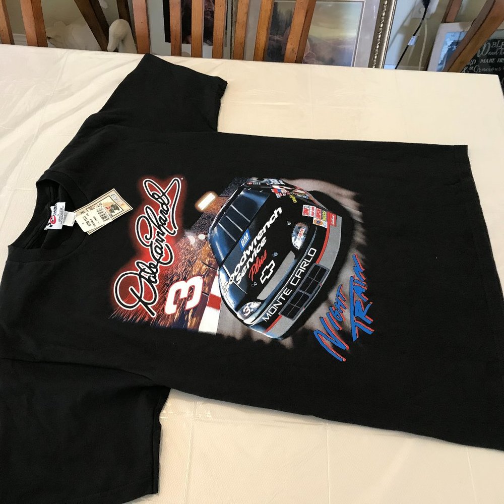 Men's Dale Earnhard T-shirt (large)